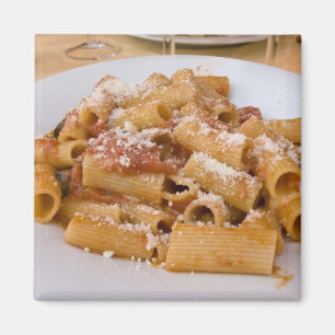 Imán Italia, Positano. Plato de exhibición de rigatoni.