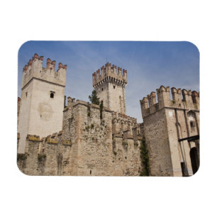 Imán Italia, provincia de Brescia, Sirmione. Castello 2