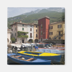 Imán Italia, provincia de Verona, Malcesine. Casona vie