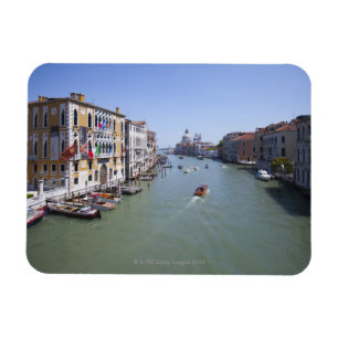 Imán Italia, Venecia, barcos en el canal en ciudad