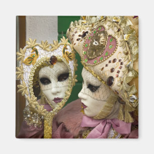 Imán Italia, Venecia, Isla Burano. Mujer vestida con