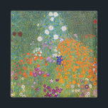 Imán Jardín de flores (por Gustav Klimt)<br><div class="desc">Este diseño presenta una pintura del artista austriaco Gustav Klimt (1862-1918). Se trata de una representación de un hermoso jardín florido al estilo típico impresionista de Klimt. Las flores casi parecen desbordarse, y es imposible no sentirse animadas por su belleza. El trabajo original se terminó en 1907 y su título...</div>