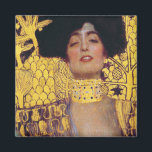 Imán Judith (Lady in Gold), Gustav Klimt<br><div class="desc">Gustav Klimt (14 de julio de 1862 - 6 de febrero de 1918) era un pintor simbolista austríaco y uno de los miembros más destacados del movimiento secesión de Viena. Klimt es conocido por sus pinturas, murales, bocetos y otros objetos artísticos. Además de sus obras figurativas, que incluyen alegorías y...</div>