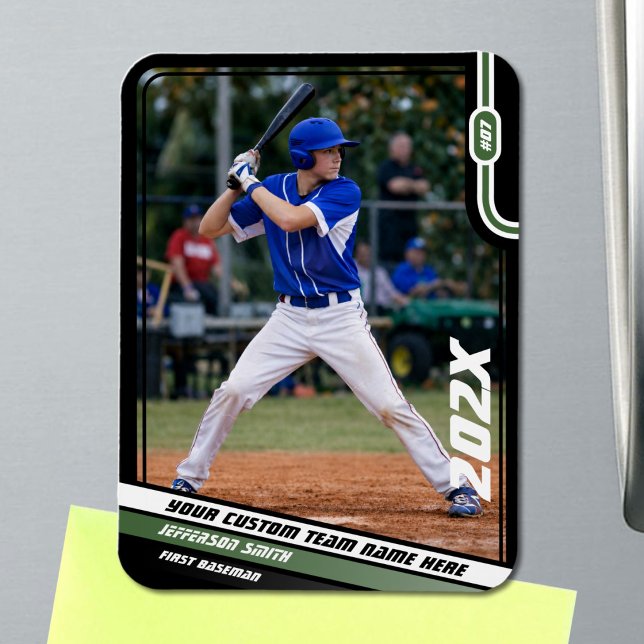 Imán Jugador de béisbol personalizado verde (Black Baseball Player Magnet with Custom Team Name and White Green Stripes)