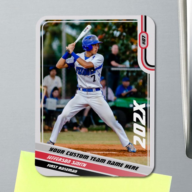 Imán Jugador de béisbol Rojo Personalizado (Baseball Player Magnet in Light Grey with Custom Team Name and Black Red Stripes)