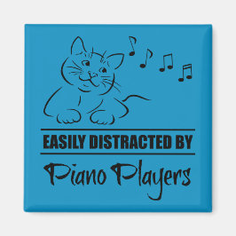 Imán Jugadores de piano distraen fácilmente a un gato c
