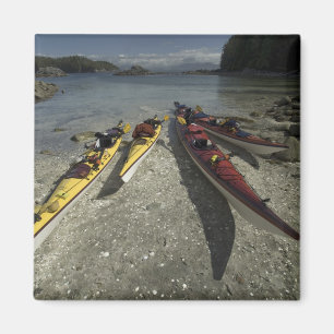 Imán Kayaks en la isla Dicebox, grupo Broken Island,