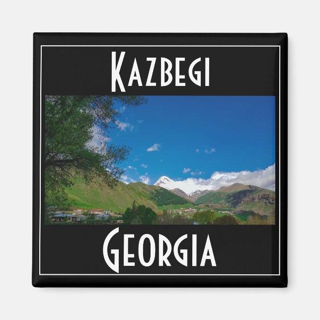 Imán Kazbegi Stepantsminda Georgia Caucuses Montañas (Frente)