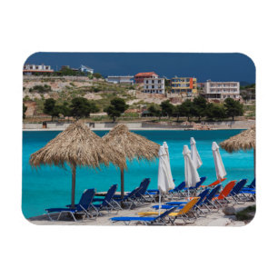 Imán Ksamil, ciudad frente a la playa