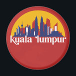 Imán Kuala Lumpur Malaysia Retro City Skyline<br><div class="desc">Diseño de ciudad de estilo vintage y retro con un hermoso paisaje, atracción turística y arte de paisajes urbanos. rascacielos Guay y artículos de ilustracion de silueta de construcción para turistas y viajeros. Perfecto como recuerdo para volver a casa cuando viaja por todo el mundo. Guarde la memoria de sus...</div>