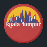 Imán Kuala Lumpur Malaysia Retro City Skyline<br><div class="desc">Diseño de ciudad de estilo vintage y retro con un hermoso paisaje, atracción turística y arte de paisajes urbanos. rascacielos Guay y artículos de ilustracion de silueta de construcción para turistas y viajeros. Perfecto como recuerdo para volver a casa cuando viaja por todo el mundo. Guarde la memoria de sus...</div>