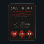 Imán La Boda Del Skyline Casino De Las Vegas Ahorra La<br><div class="desc">Una boda divertida y moderna. ¡Ahorre el imán de la fecha para que sus huéspedes se sientan como en casa en Las Vegas! Esta opción Save the Date incluye los gráficos de juego de cartas en negrita rojo del casino, una representación moderna de la línea aérea de Las Vegas, y...</div>
