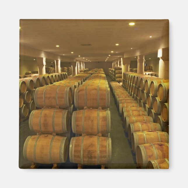 Imán La bodega, sótano de envejecimiento en barricas -  (Frente)