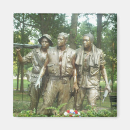 Imán La estatua de los tres militares