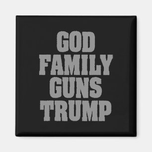 Imán La familia patriótica Trump arma a Trump