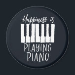 Imán La felicidad pianista inspiradora juega al piano<br><div class="desc">Diseño vintage y retro para músico, piano, miembro de la orquesta y amante de la música. Guay y divertida mercadería de diseño angustiada para pianista. Perfecto para el maestro de piano, cantante y compositor. Regalo de grandes Navidades y regalo de cumpleaños para nieto, madre, nieta, padre, hijo, hija, hermano, hermana,...</div>