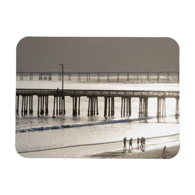 Imán La gente echando un vistazo a la playa de Avila (Horizontal)