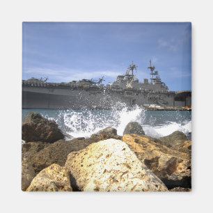 Imán La nave de asalto de carros anfibios USS Kearsarge