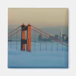 Imán La niebla atraviesa la bahía de San Francisco