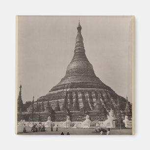Imán La pagoda de Shwedagon en Rangoon, Birmania,