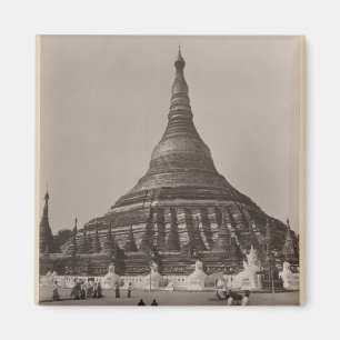 Imán La pagoda de Shwedagon en Rangoon, Birmania, c.186