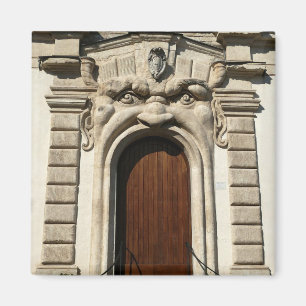 Imán La puerta de la biblioteca Hertziana. Roma, Italia