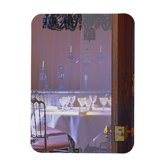 Imán La sala de comedor privada con el cristal negro (Vertical)