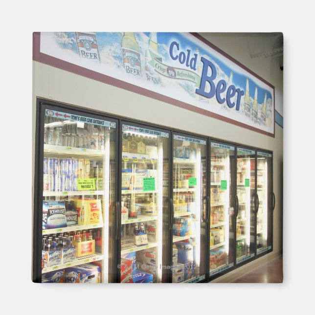 Imán La sección de cerveza de un supermercado de Iowa.  (Frente)