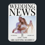 Imán La única boda de un periódico de fotos divertida s<br><div class="desc">Es divertido guardar la fecha.</div>