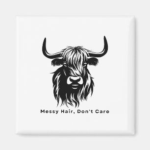 Imán La vaca Highland no se preocupa por la granja de v