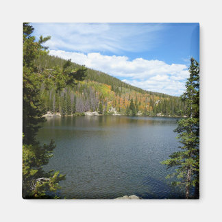 Imán Lago Bear en el Parque Nacional de las Montañas Ro