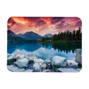 Imán Lago de montaña en el Parque Nacional High Tatra 2