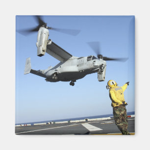 Imán Lanzamientos De un MV-22 Osprey del USS Nassau