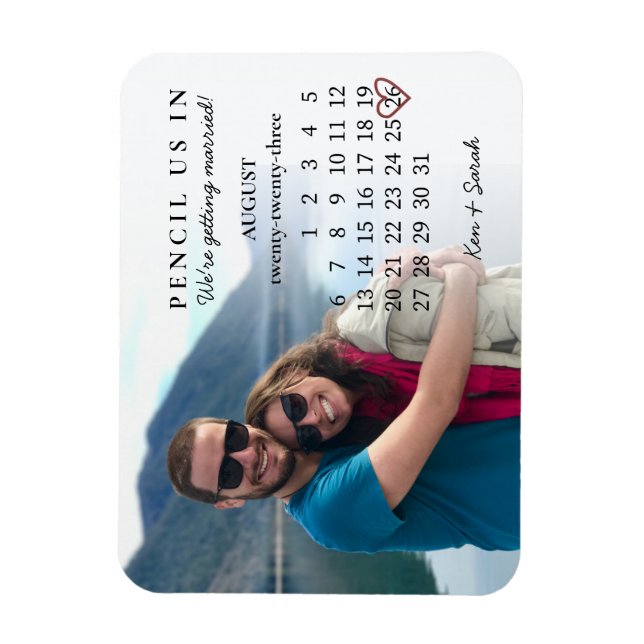 Imán Lápiz con el calendario Save the Date August 2023 (Vertical)