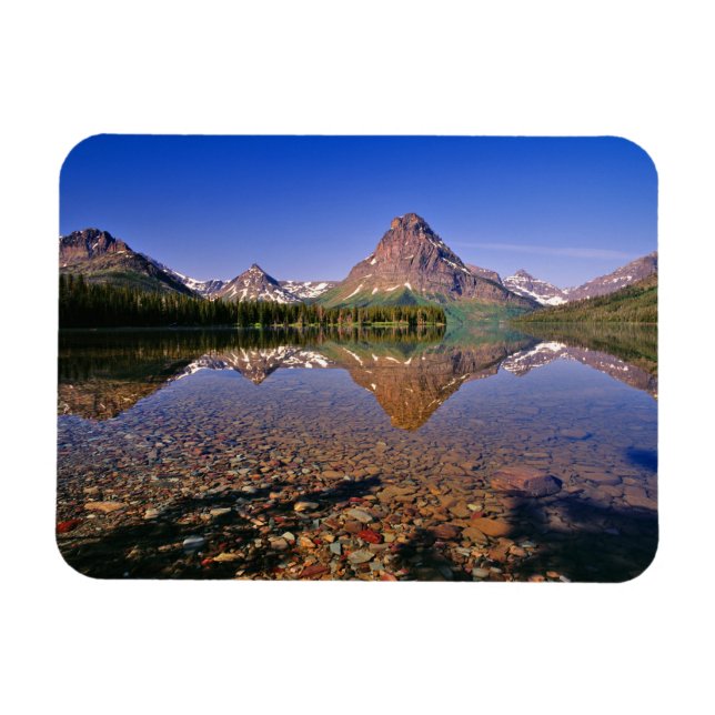 Imán Las montañas se reflejan en el tranquilo lago Two  (Horizontal)
