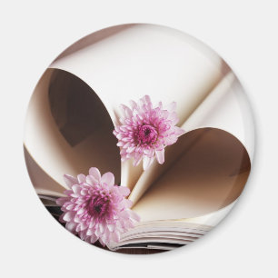 Imán Las páginas de un libro hecho en un corazón forman