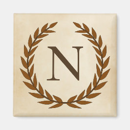 Imán Laurel Wreath sobre el monograma pergamino inicial