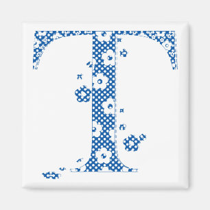 Imán Letra de patrón de flor T(azul)