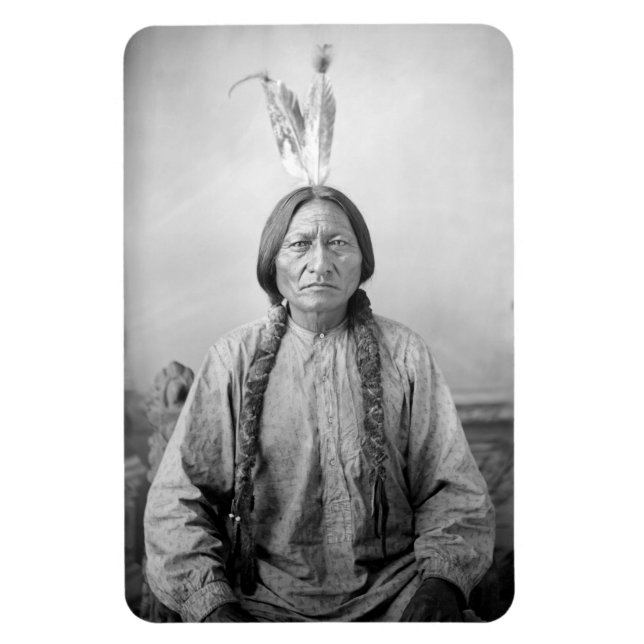Imán Líder lakota sacudiendo a indígenas norteamericano (Vertical)