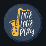 Imán Live Love Play Saxophone Player Jazz Music Lover<br><div class="desc">orquesta retro vintage y diseño de aficionados al jazz para los que tocan violín y saxofón en una banda musical o sinfónica. Mercadería clásica de jazz de Guay para saxofonista, violinista, músico y artista. Un juego de palabras divertido y divertido para el violín y el profesor saxofón, el fan de...</div>