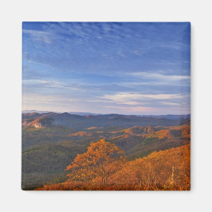 Imán Looking Glass Rock al amanecer en Pisgah