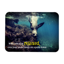 Imán López marino divertido bajo el agua