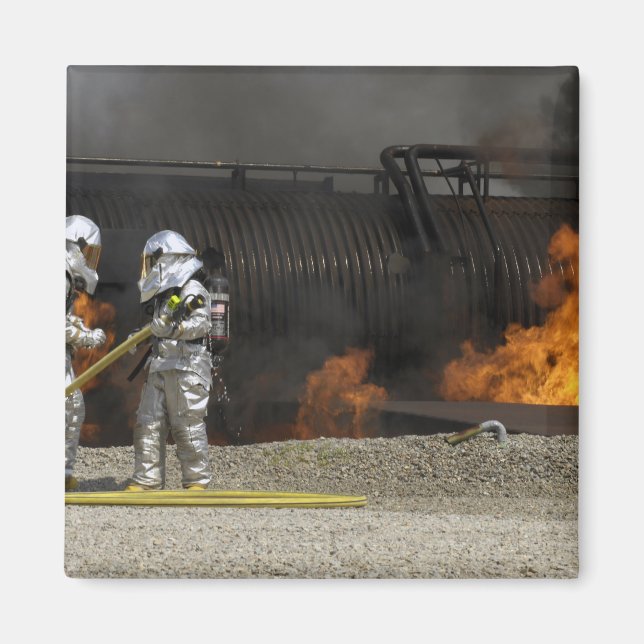 Imán Los bomberos neutralizan un incendio vivo (Frente)