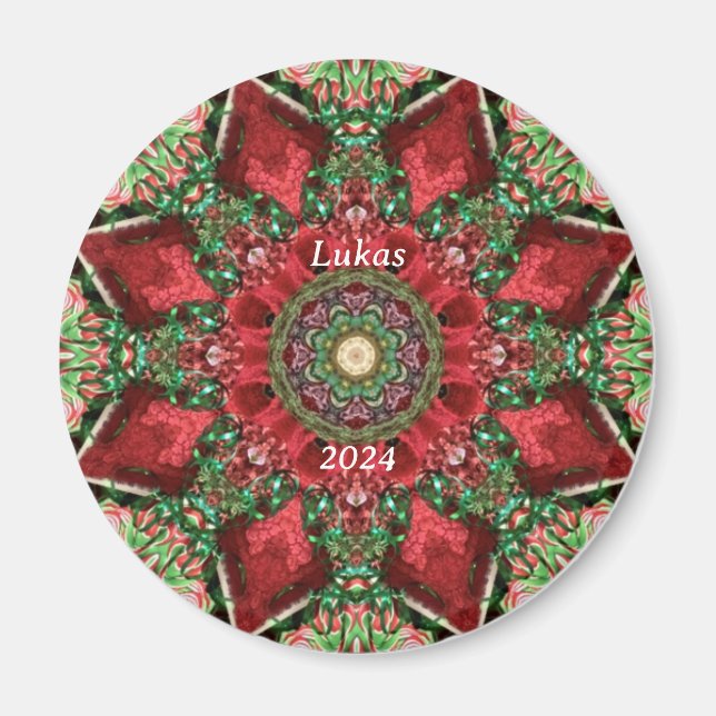 Imán LUKAS 2024 ~ Kaleidoscopio rojo, verde y amarillo  (Frente)