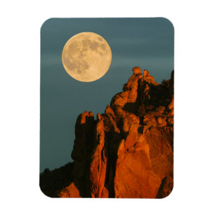 Imán Luna llena   Basalt Cliffs Smith Rock State Park
