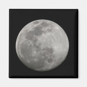 Imán Luna llena en blanco y negro. Crédito: Arthur