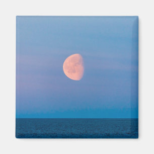 Imán Luna sobre el mar de Bering   Lejano Oriente Ruso
