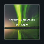 Imán Luz del Norte Aurora Borealis Boda del cielo noctu<br><div class="desc">Luces boreales,  imán Boda Aurora Borealis. Cielo nocturno,  estrellas,  imán de montaña. Personalice sus nombres y la fecha del Boda.</div>