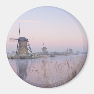 Imán Luz suave de la salida del sol en invierno sobre