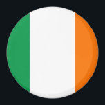 Imán Magnet con bandera de Irlanda<br><div class="desc">¡Muestra tu orgullo irlandés con este imán encantador con la bandera de Irlanda! Diseñado con meticulosa atención a los detalles, este imán es más que una simple pieza decorativa; es una celebración de la cultura y el patrimonio irlandeses. El audaz diseño exhibe con orgullo la icónica tricolor de Irlanda, con...</div>